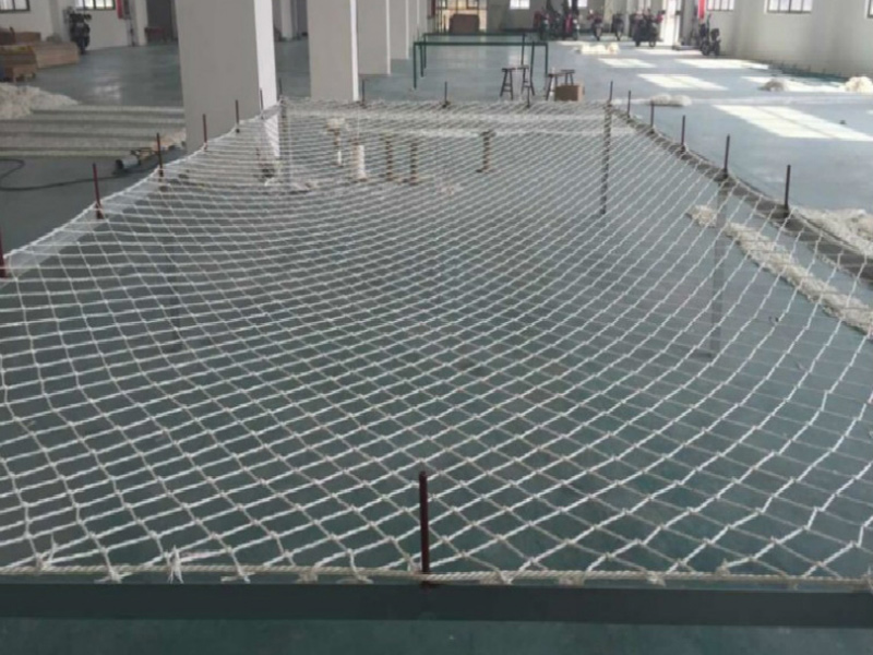 如何分析密目式安全網(wǎng)的載負(fù)強(qiáng)度